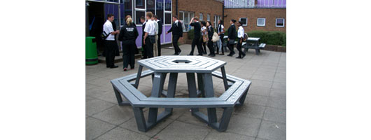Woodlands Basildon plastic picnic table with benches