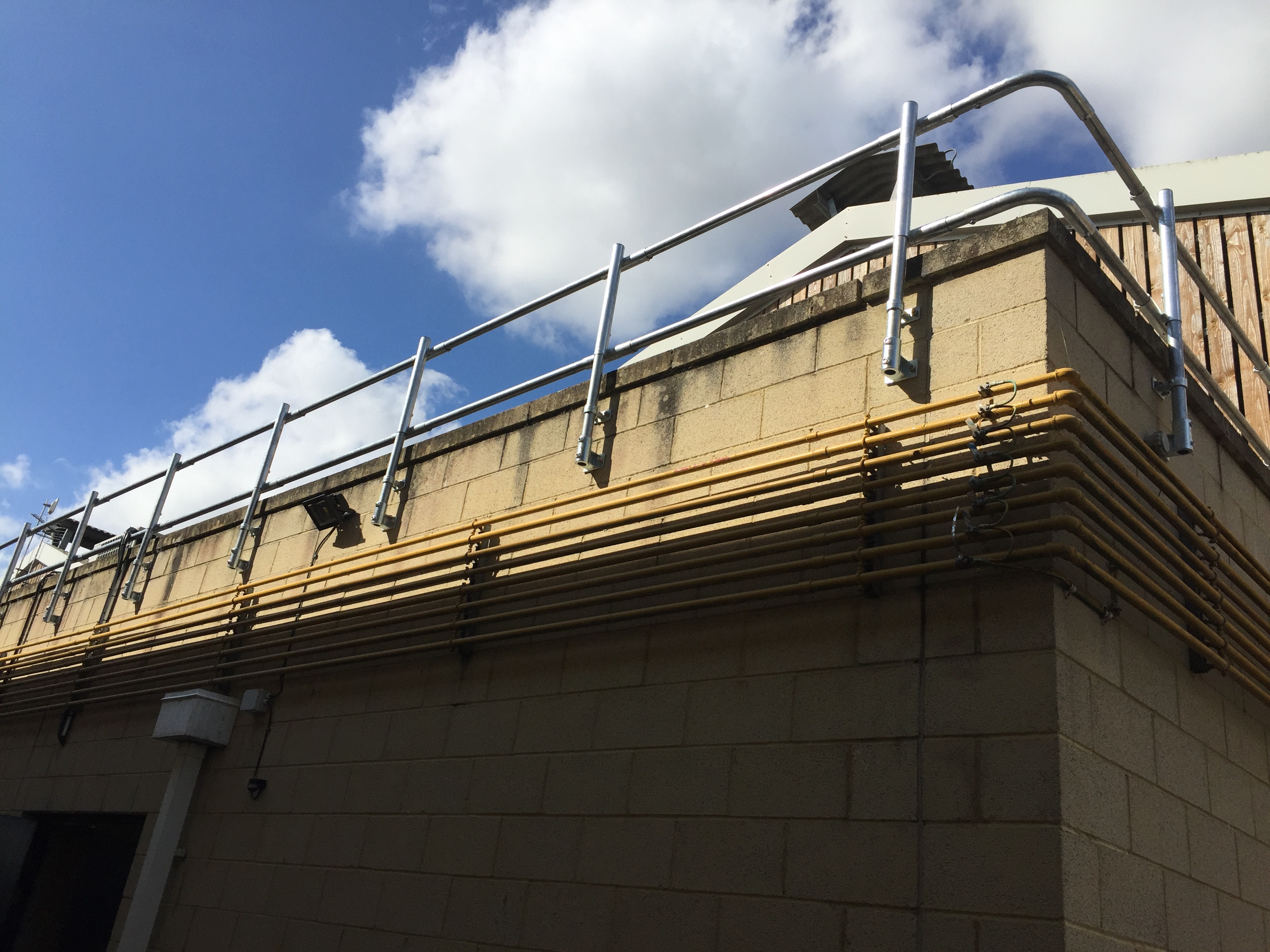 Fixed Parapet Handrails & Guardrails for Fixed Edge Protection