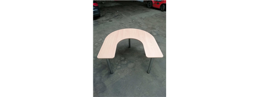 Horseshoe Table Large (TA9)