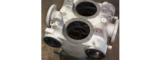 Rubber lined multi-port valve for the water industry
