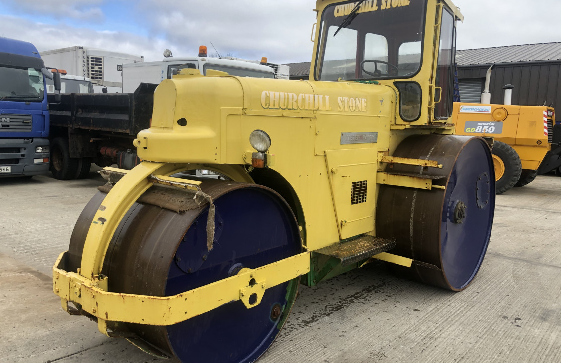 Aveling Barford DC12 3 pin dead weight tarmac roll