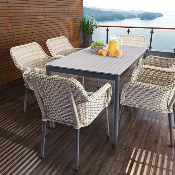 Bremen Outdoor Dining Table & Chairs 