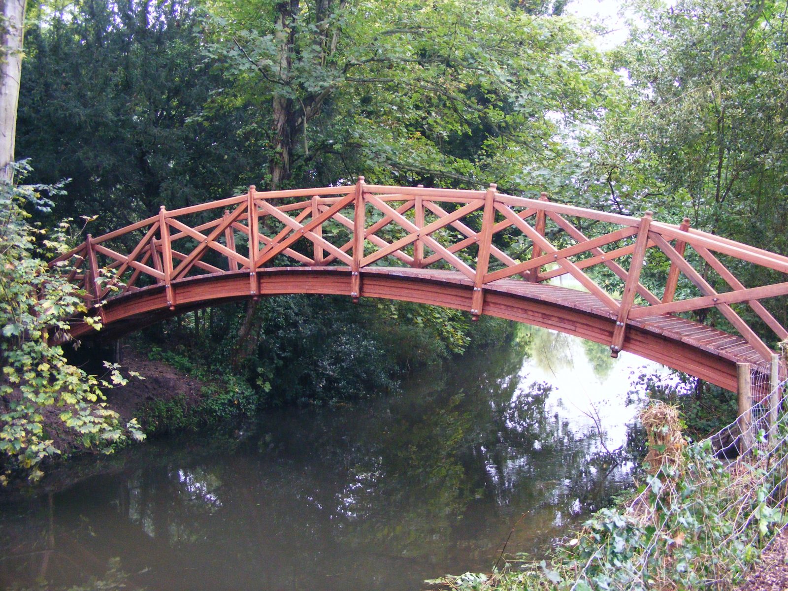 Laminated Beam Footbridges