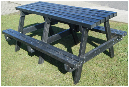 Country Picnic Table