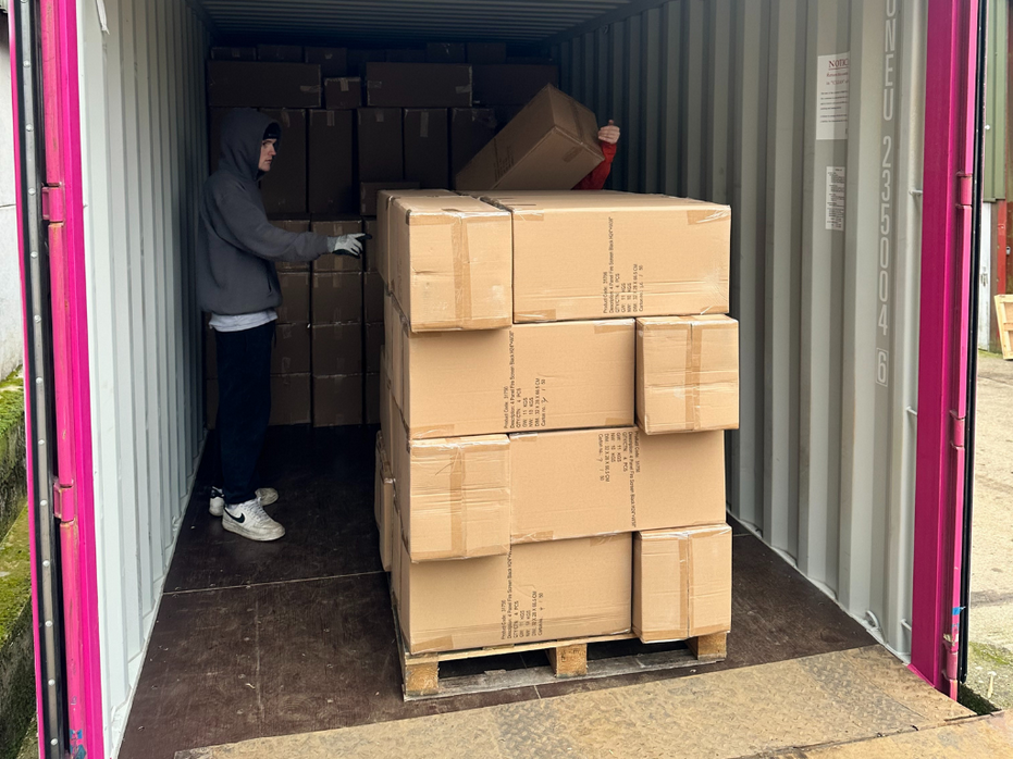 Devanning Loose Loaded Containers