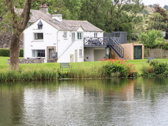 Luxury Lakeside Estate Cleaning