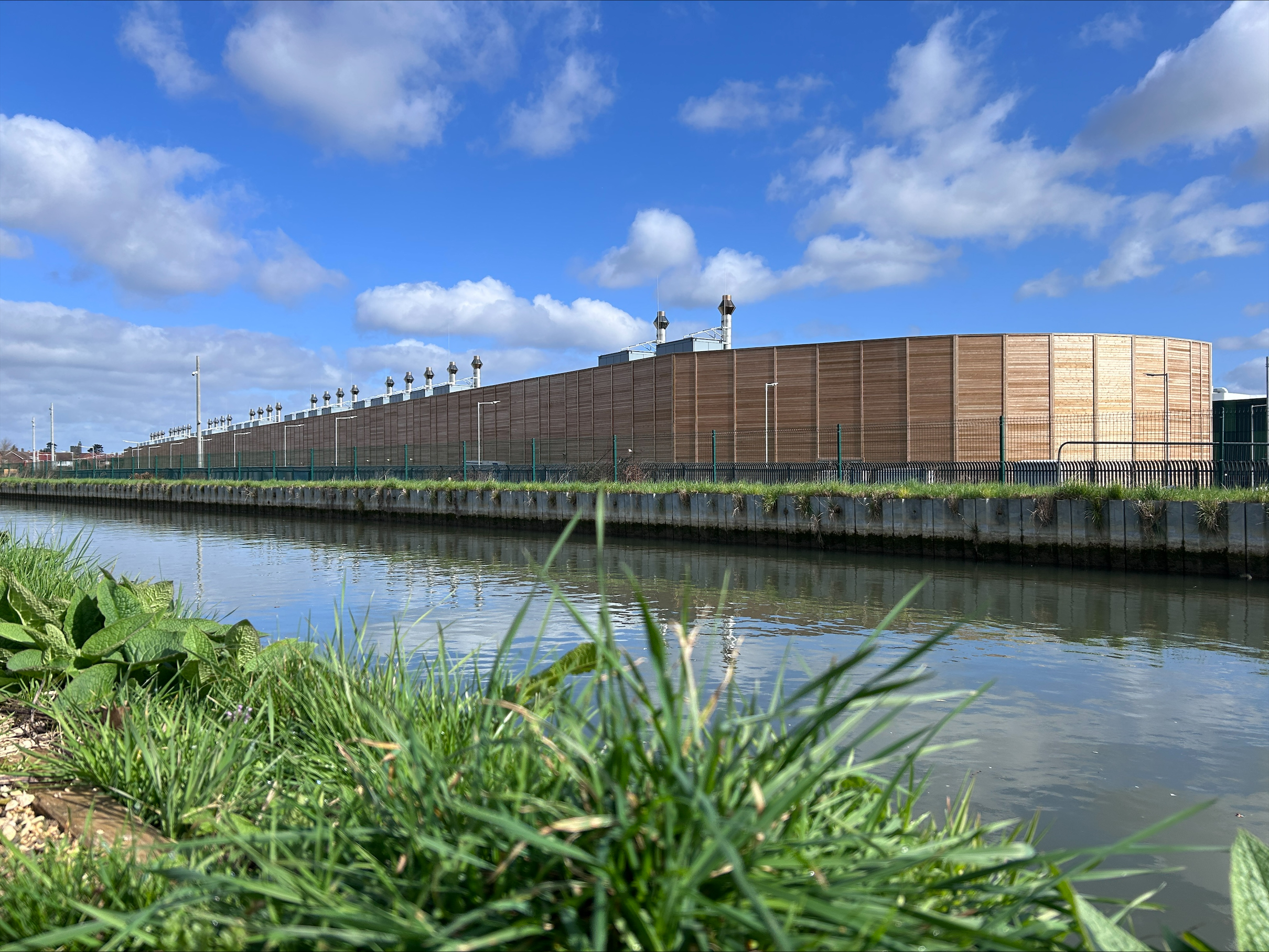 9m High Acoustic Barrier for Hyperscale Data Centre