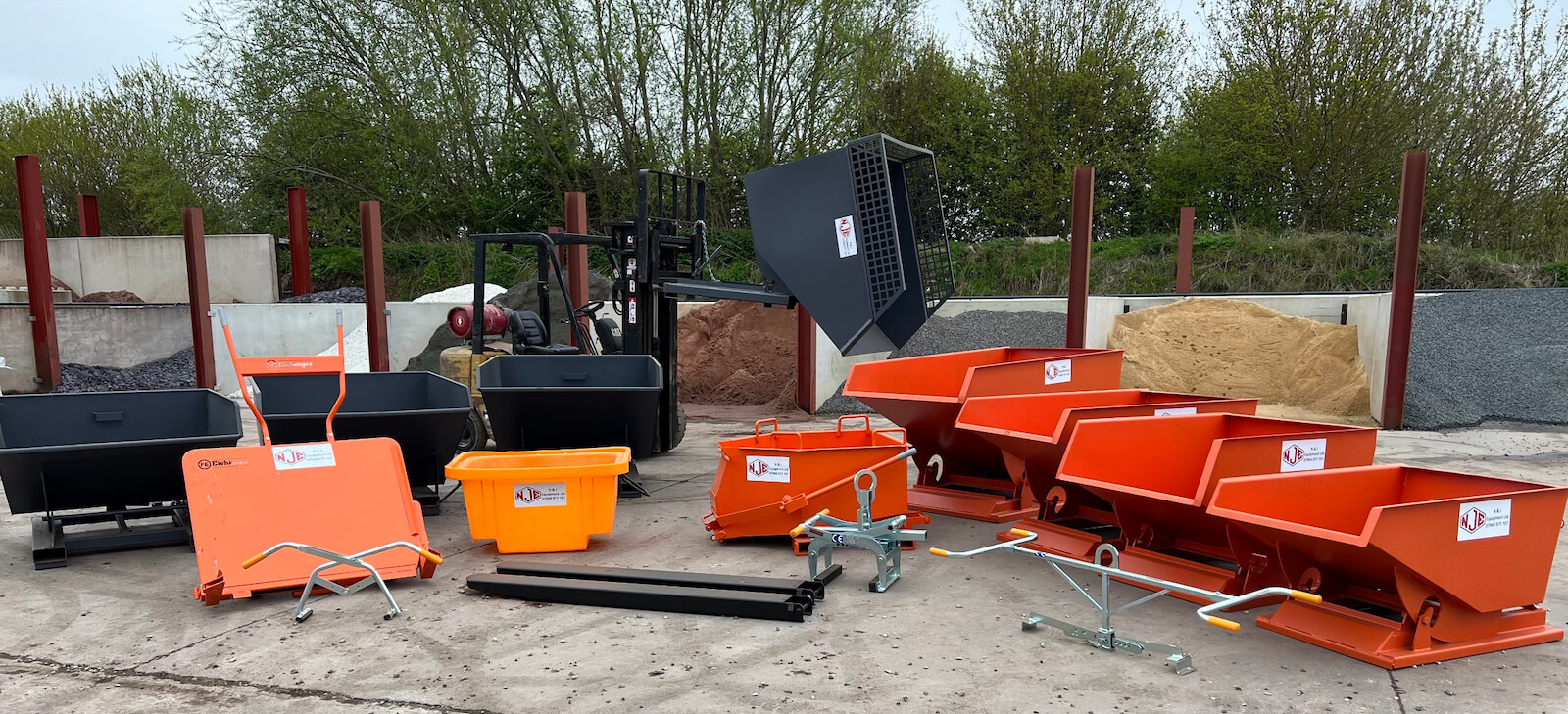 Our range of NJE tipping skips.