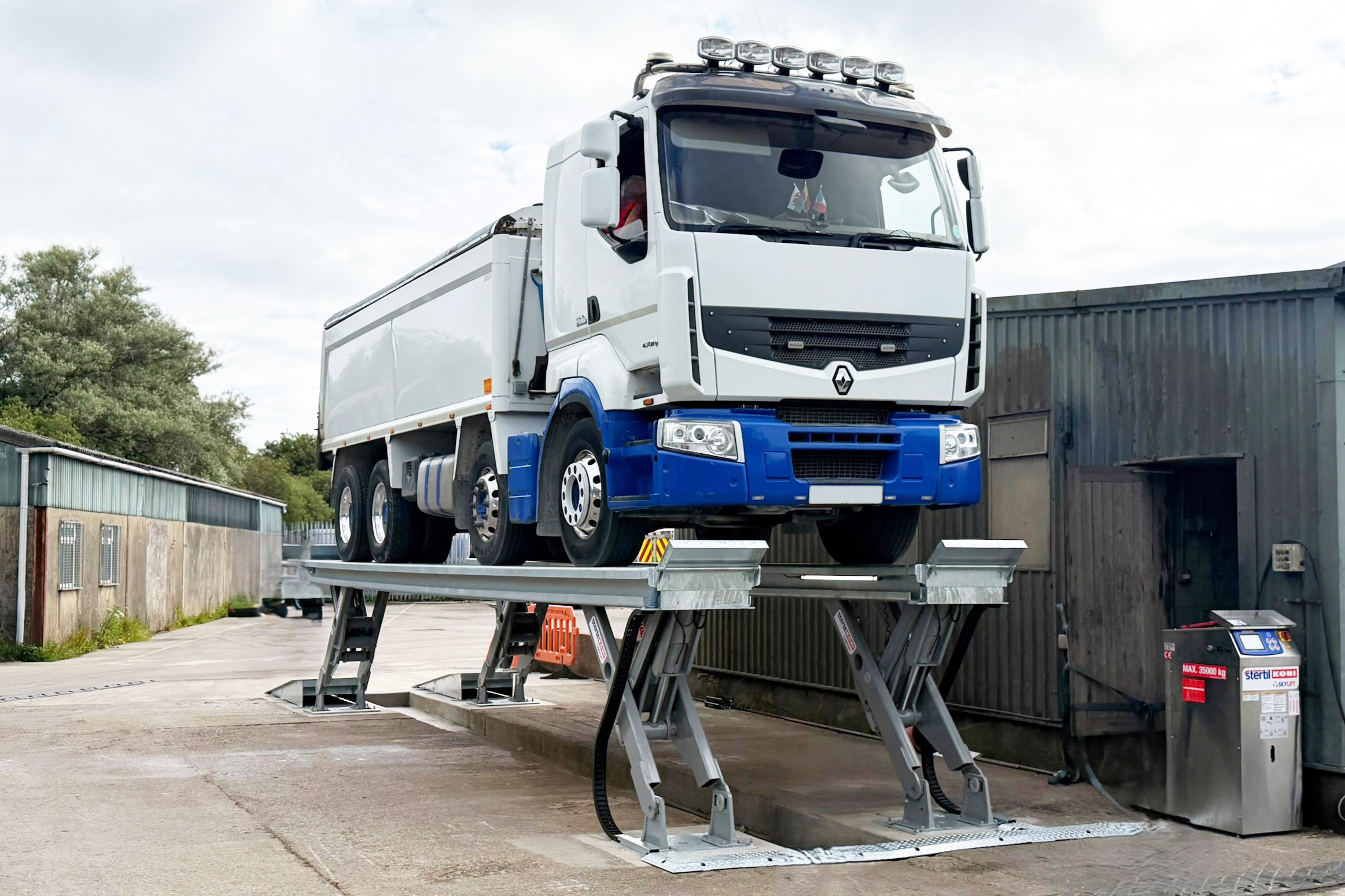 Biffa boosts washbay operations with Stertil-Koni skylift