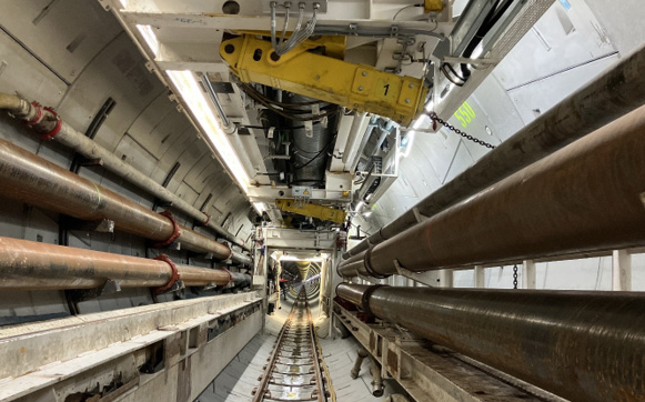 Supporting the Elbe X Power Tunnel with Temporary Pipe and Cable Support Solutions