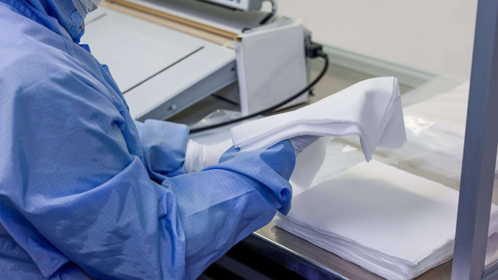 Cleanroom wipes