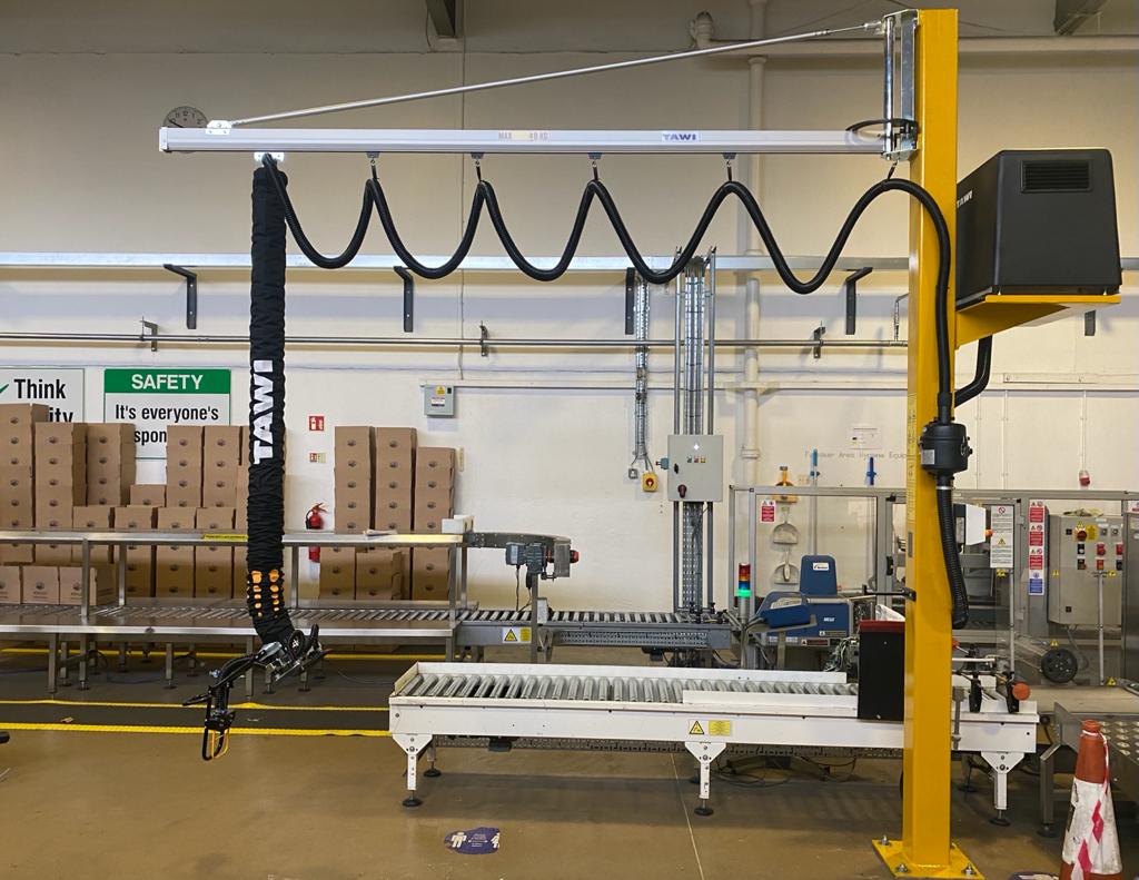 TAWI's jib arm system with multi functional vacuum lifter