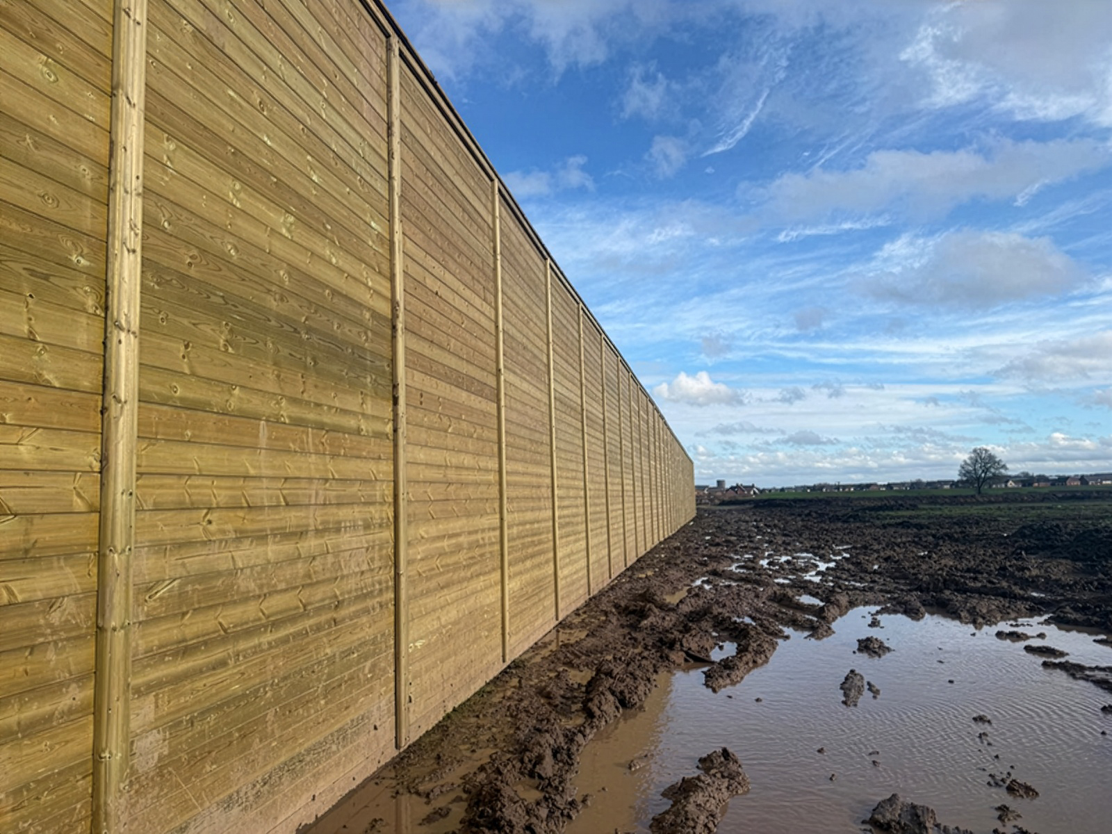 Bespoke acoustic barrier for quarry