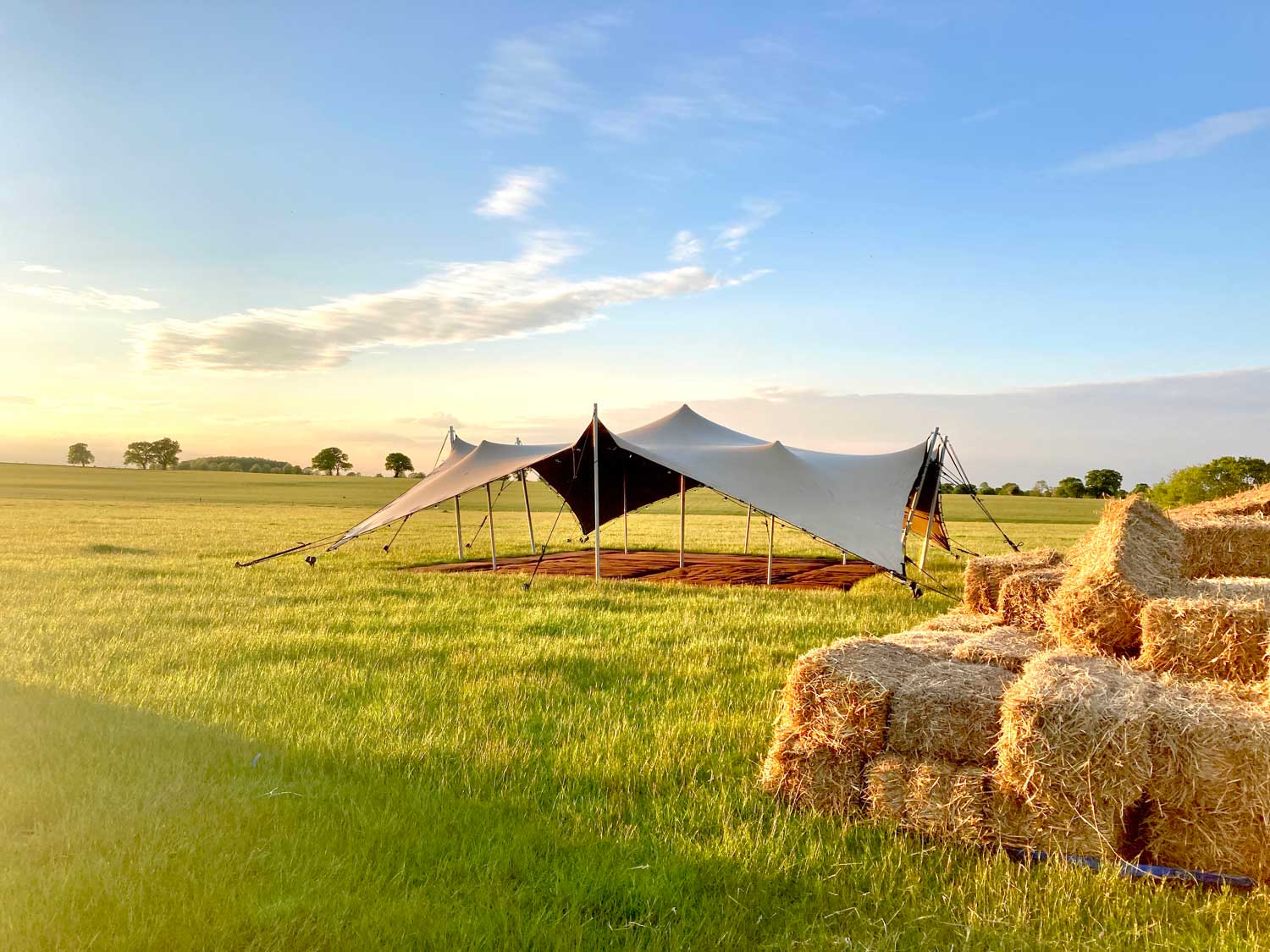 Small Stretch Tent 1