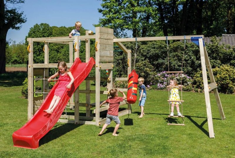 Ultimate Guide to choosing a swing set for your garden