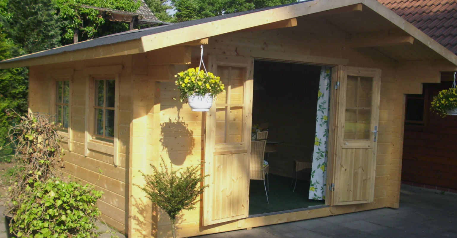 Commercial Log Cabin Tea Rooms / Café in Lincolnshire