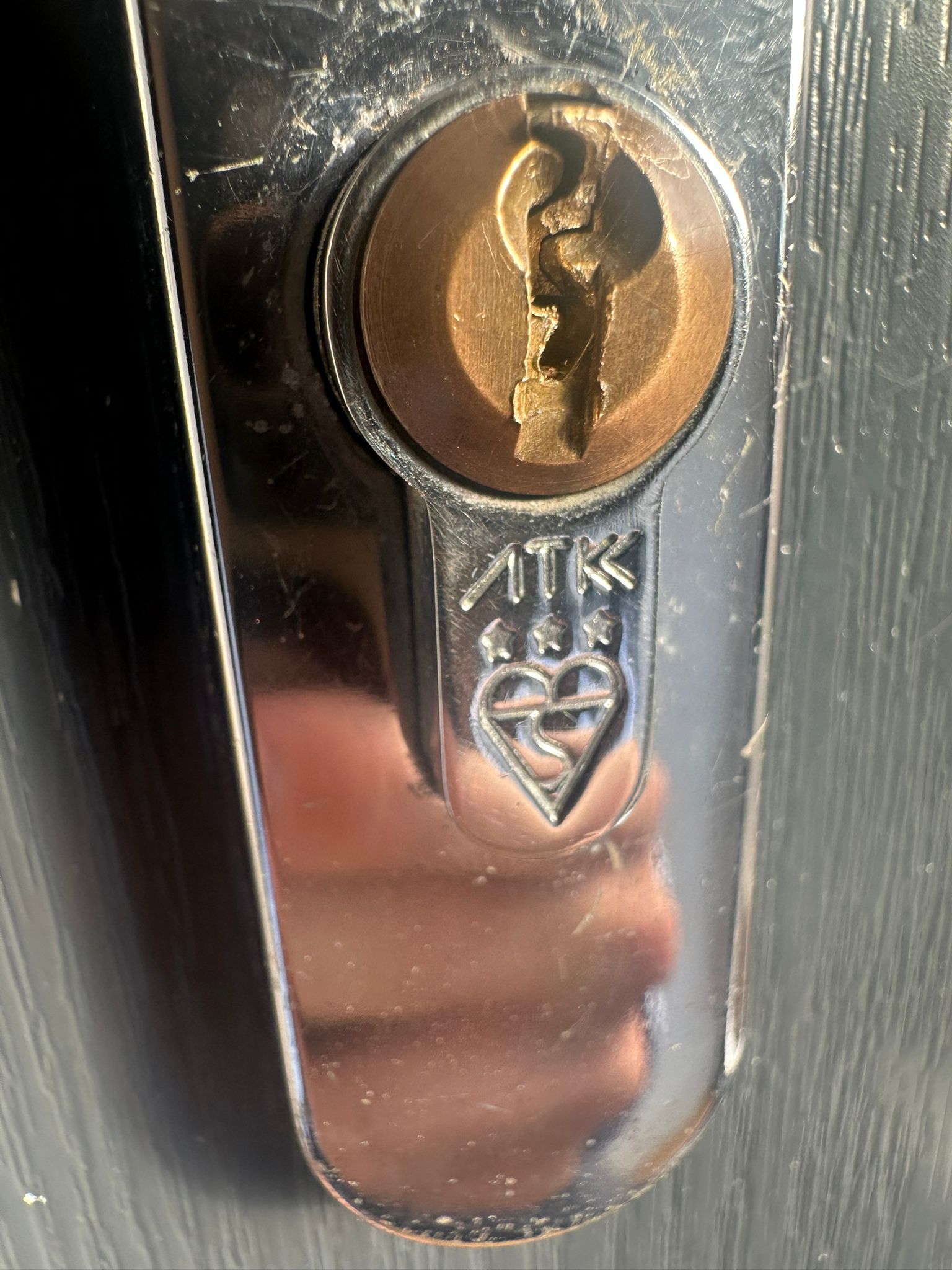 Locksmith in Hackney Locksmith near me Emergency Locksmith Lockout Service Broken key