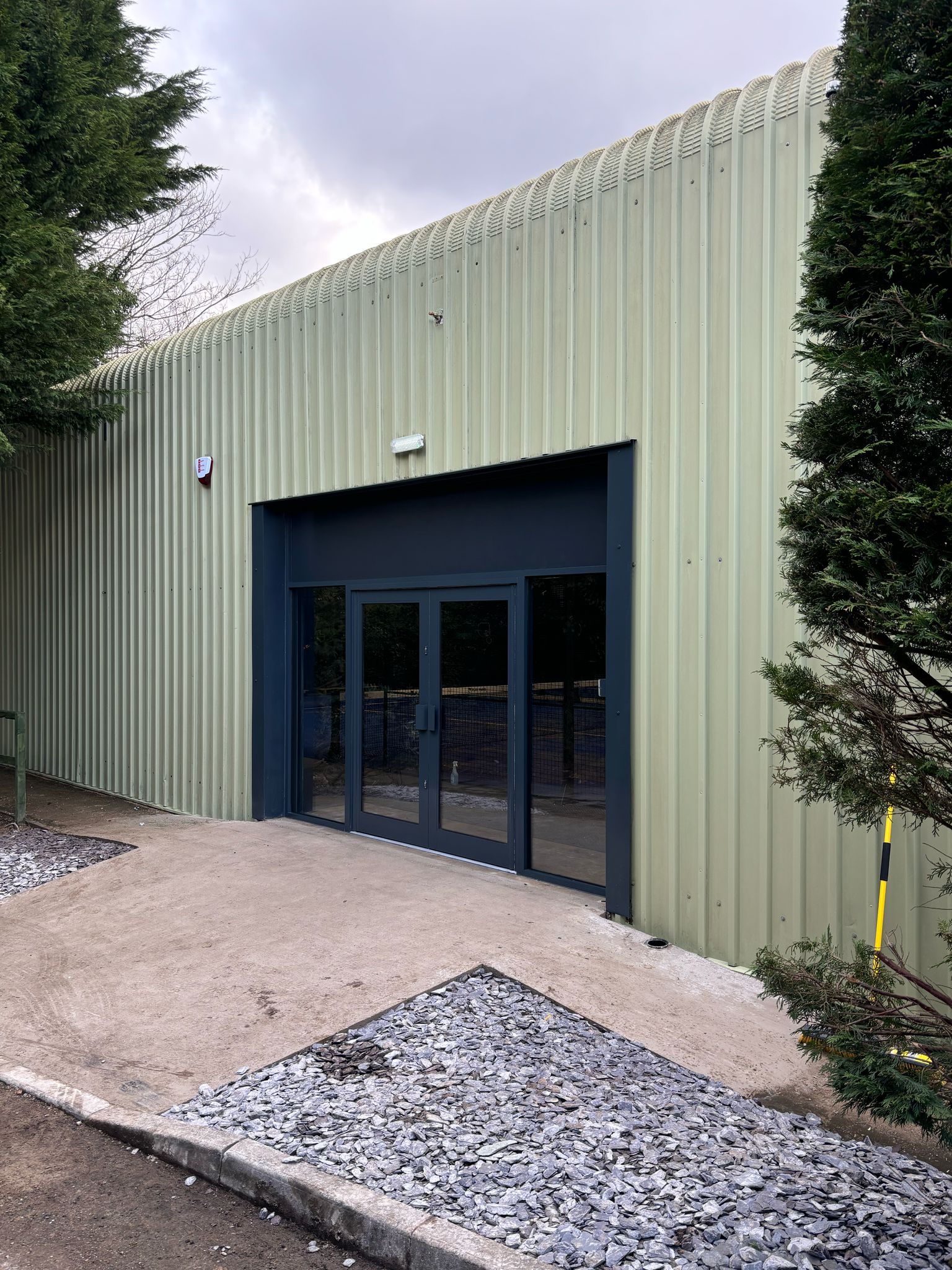 Double aluminium swing doors