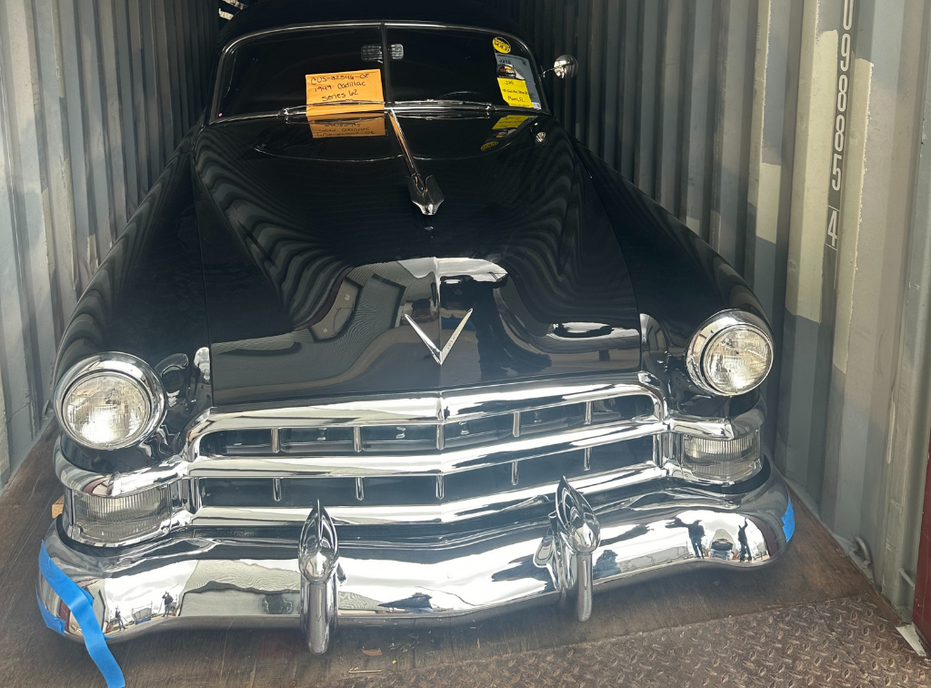 Devanning Vehicles