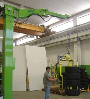 Scaglia Indeva Liftronic for tyre handling