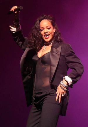 Rihanna - Pre Super Bowl Party