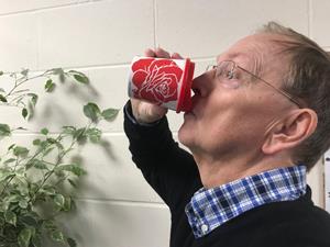 Win Win Solution to the Coffee Cup Conundrum?