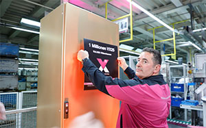 Rittal celebrates the one millionth VX25 