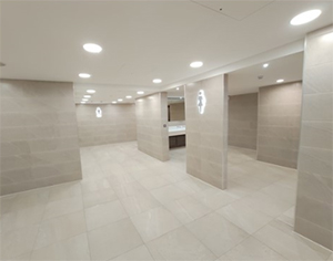 Professional cleaning of Liverpool Street Station 