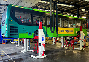 Stertil-Koni help support go north west''s bee network in Greater Manchester