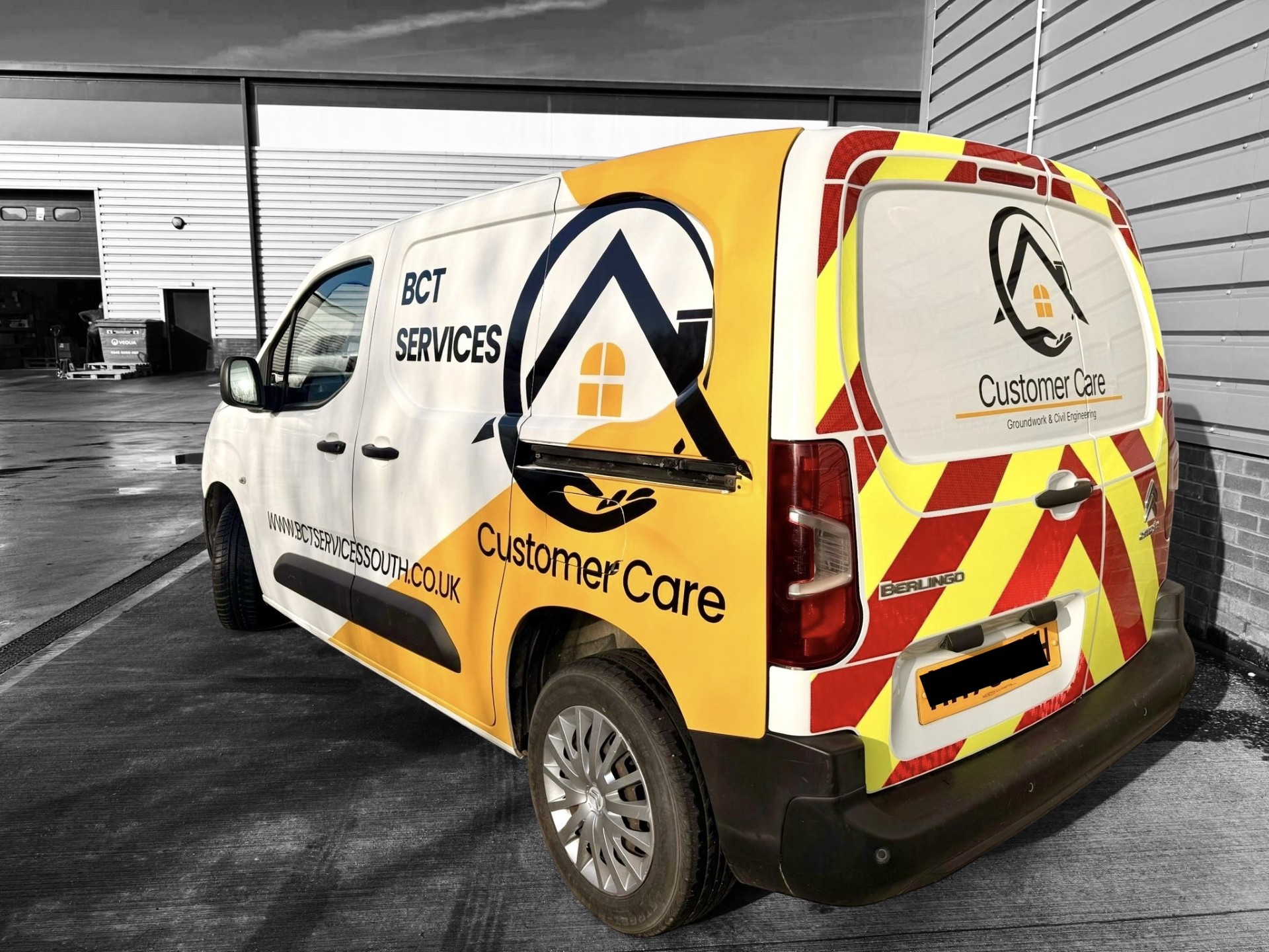 Let TOP NOTCH SIGNS Turn Your Work Van Into a Lead-Generating Machine in 2026