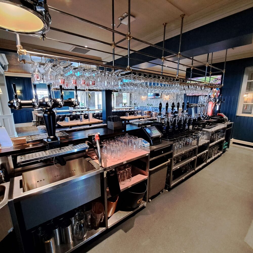 Relocating a Restaurant? Why a Flexible Bar System Makes All the Difference