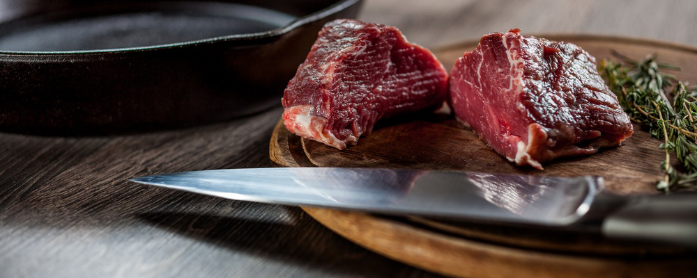 Which Kitchen Knives Should Be Used for Food Preparation?