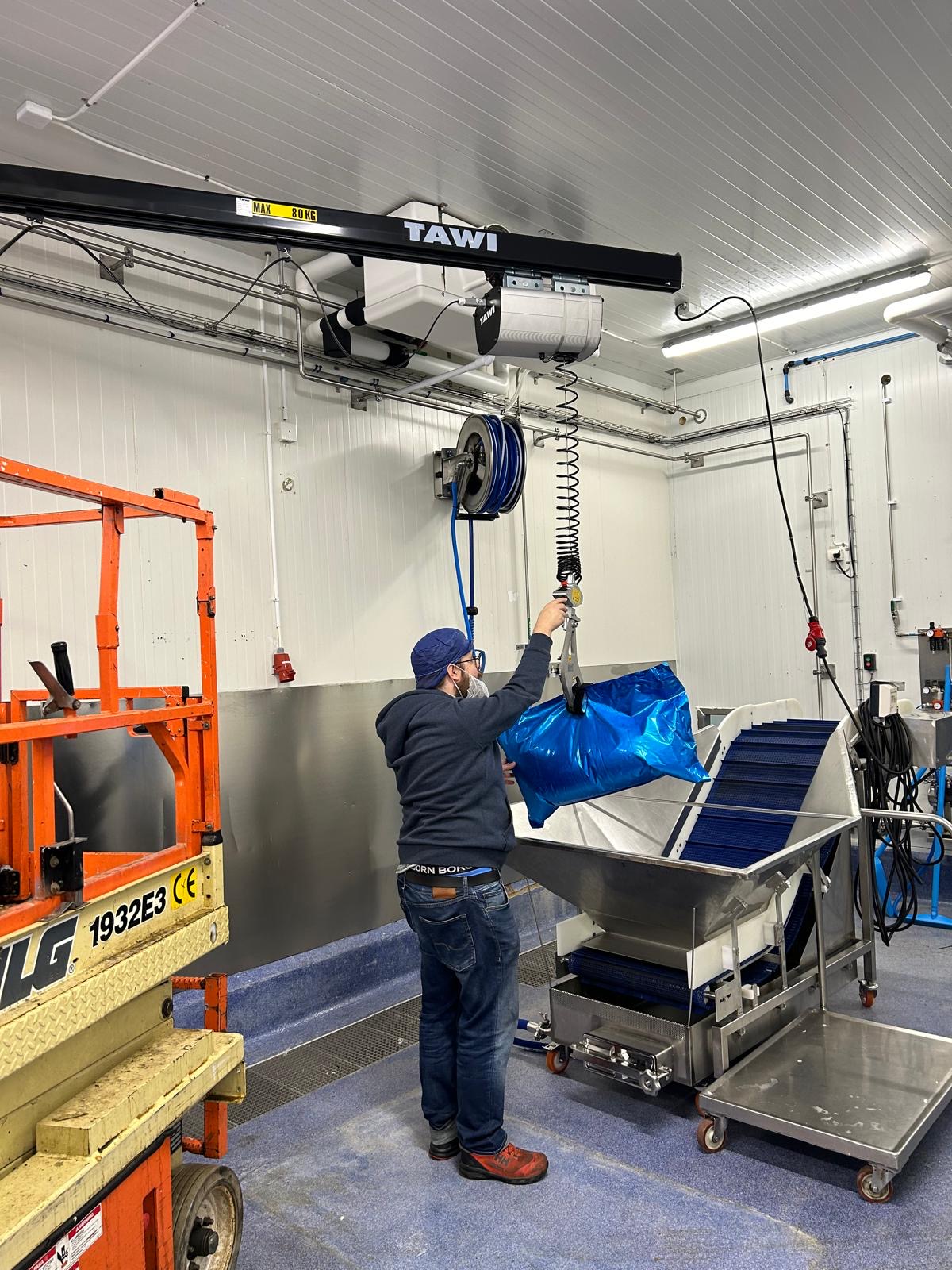 hoist system in operation