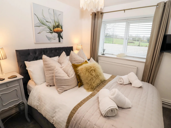 Decluttering & Organisation Services