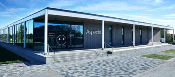 Verta column casings for hotels, sport & leisure