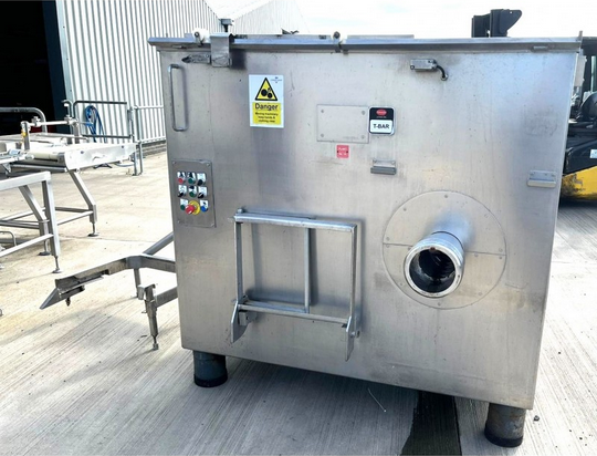 Meat Injector, Mincers, Mixer Grinders & Vacuum fillers