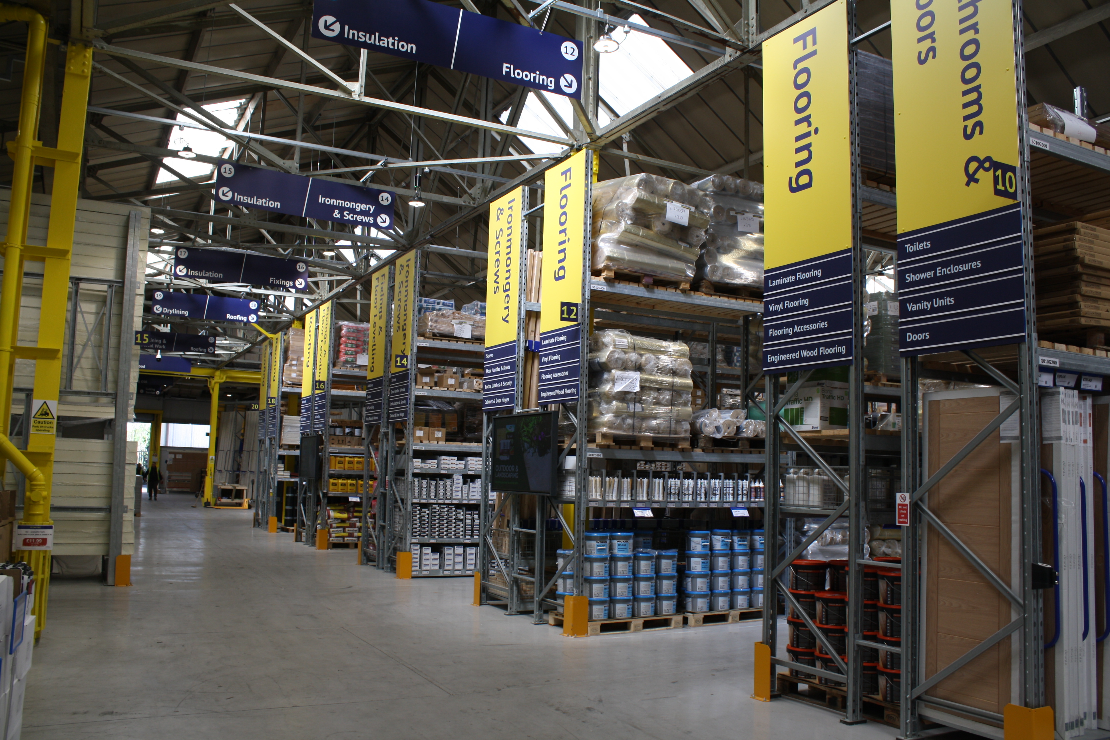Stakapal Completes New Warehouse Racking Project for Independent Builder Merchant