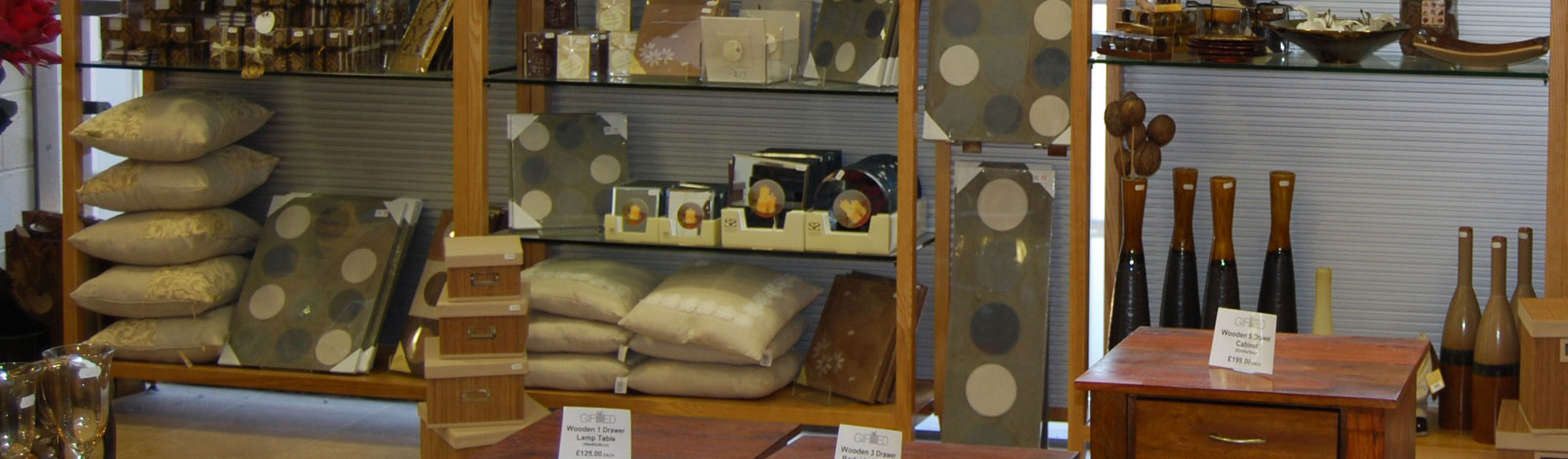 Single-Sided Aluminium Slatwall System