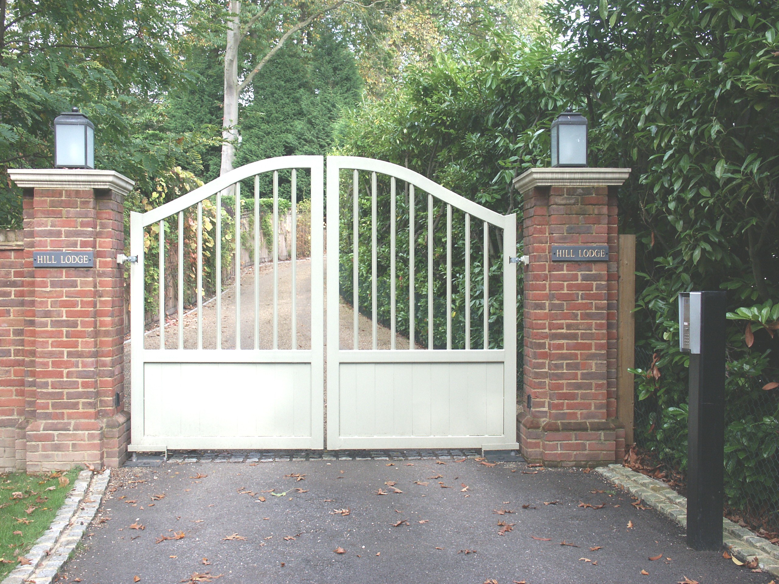 Horsley Bow Timber Gate