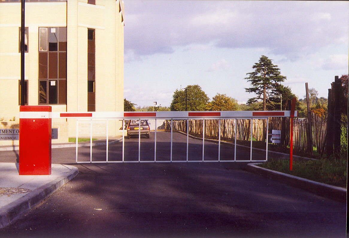 Barrier with bottom skirt