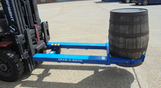 Improve safety and control when moving whisky casks