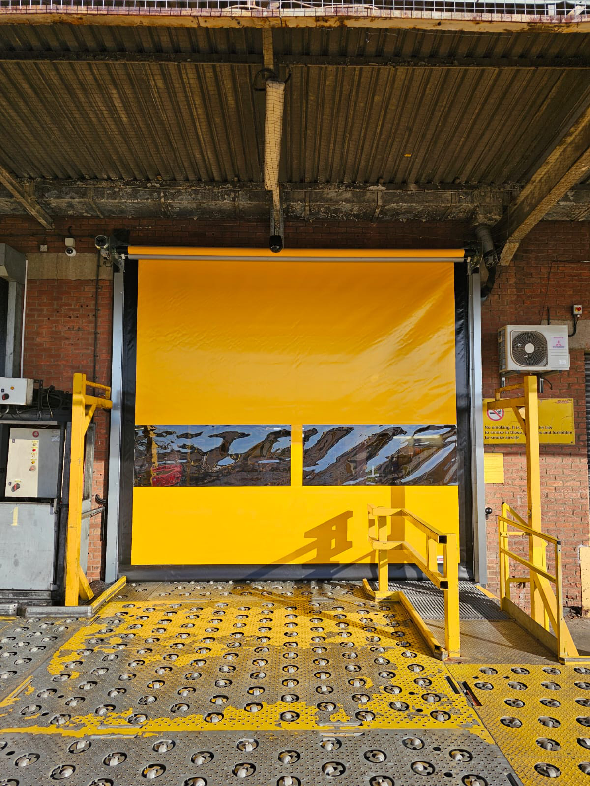 Stertil installs new Flexiedge high-speed door at DHL Aviation, Heathrow