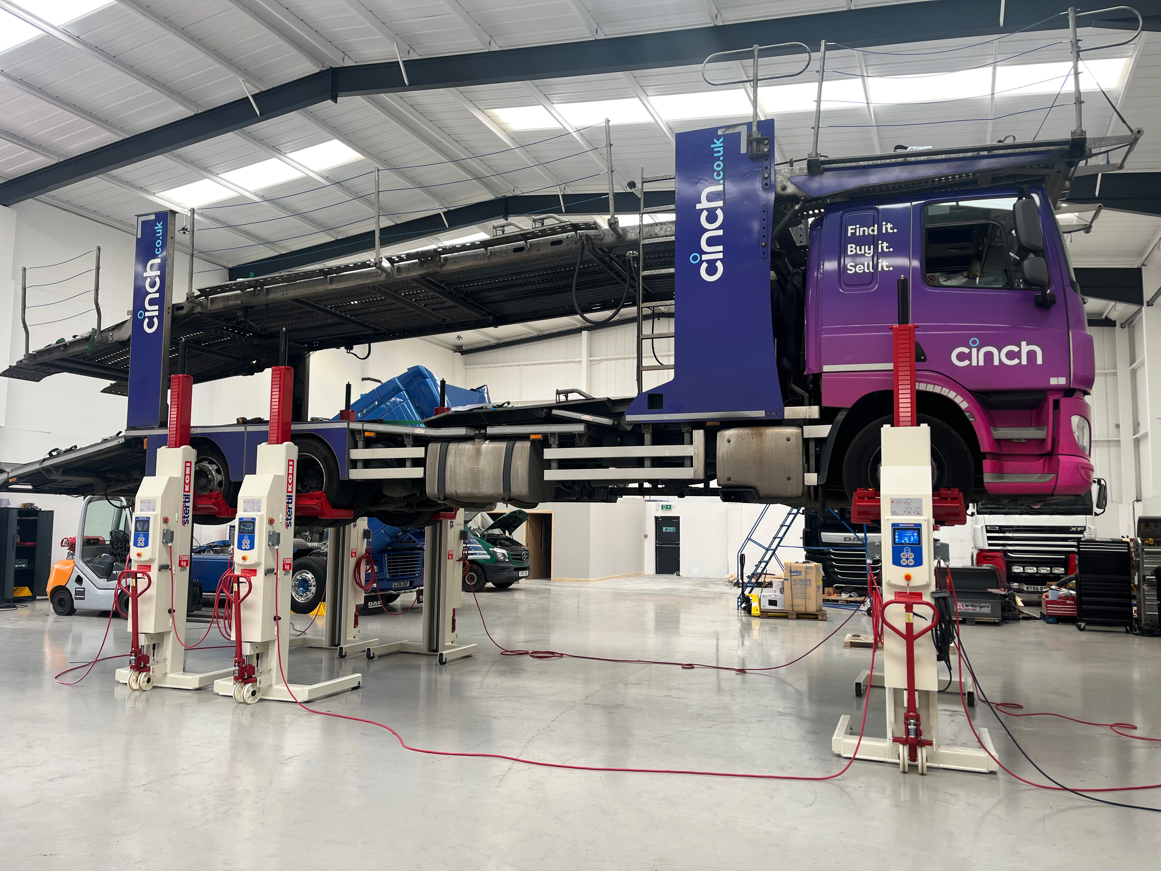 Roger's truck services equips new workshop with Stertil-Koni column lifts