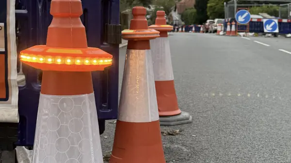 Road safety cone flare lights
