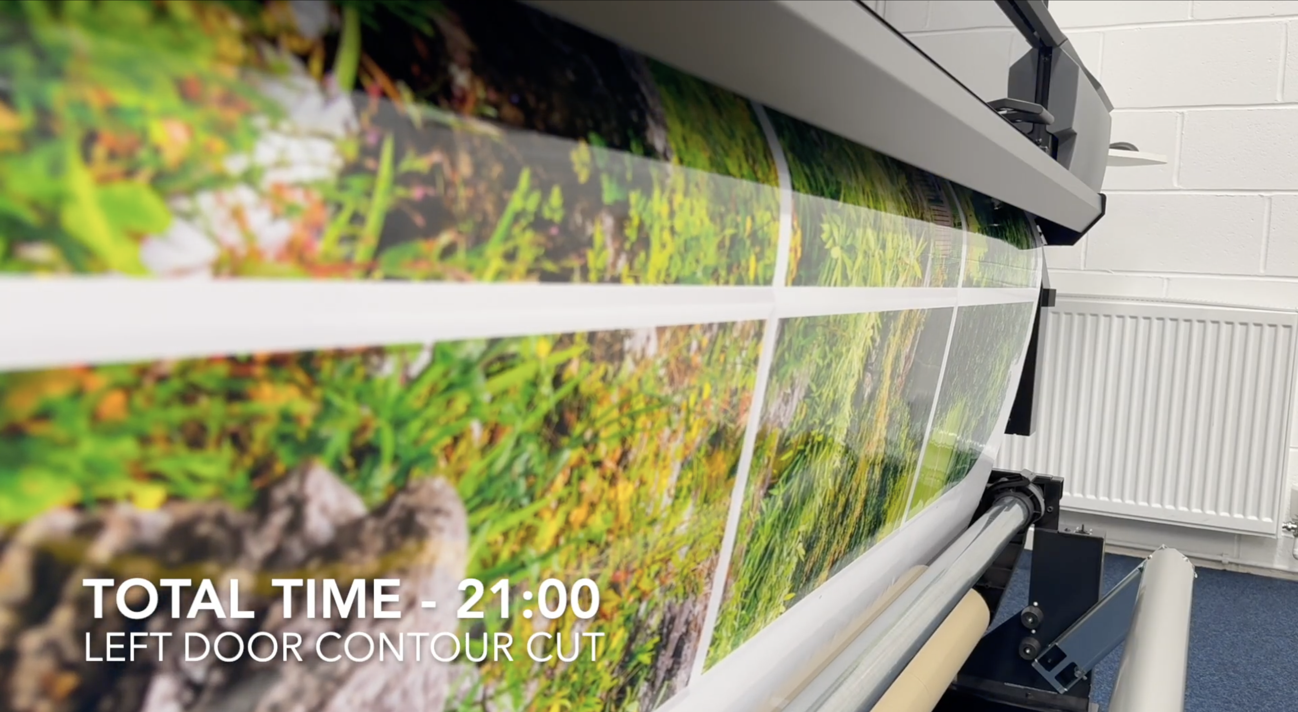 Roland LG-640 UV Printer / Cutter printing