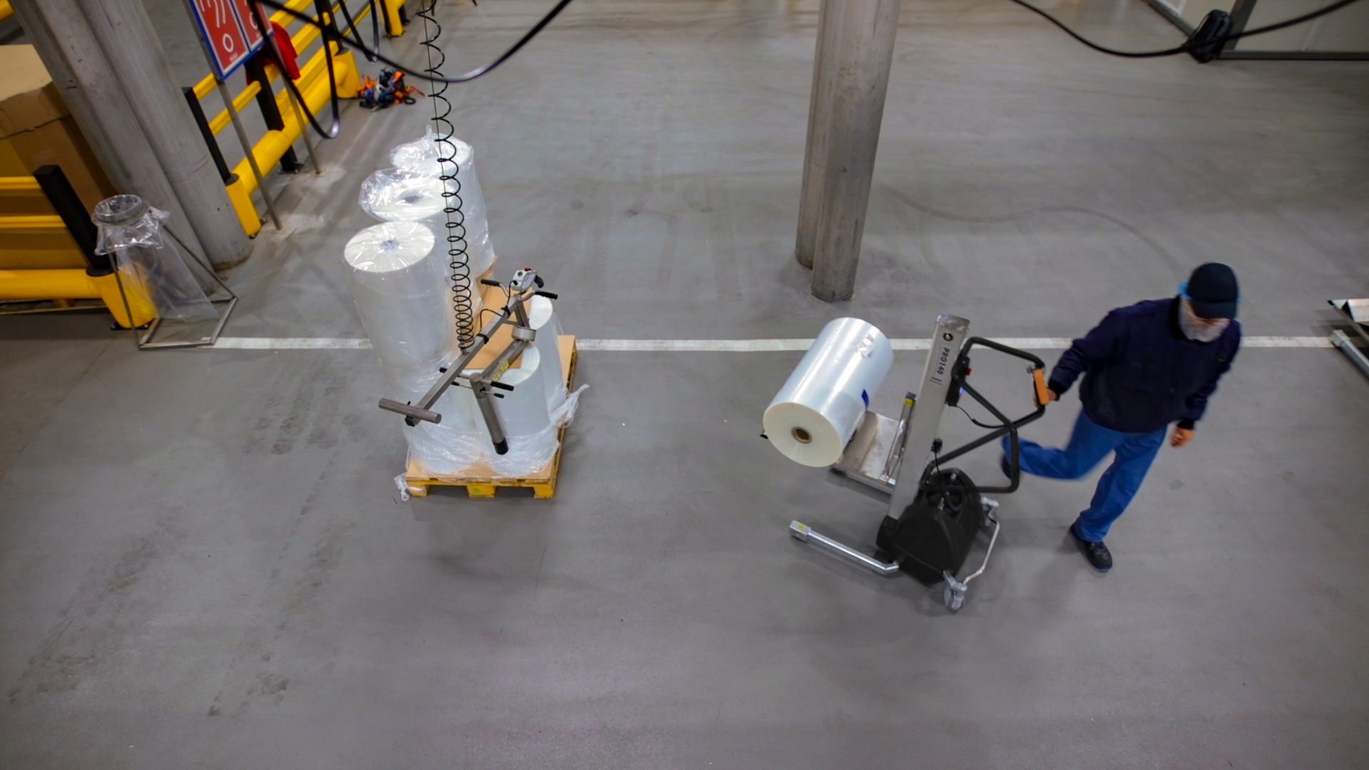 hoist and trolley in food industry moving reels